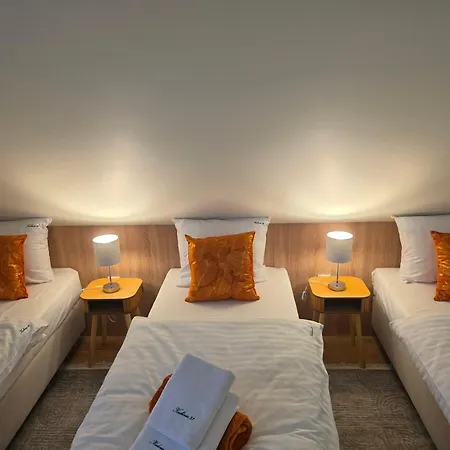 Kukinia33 Apartamento *